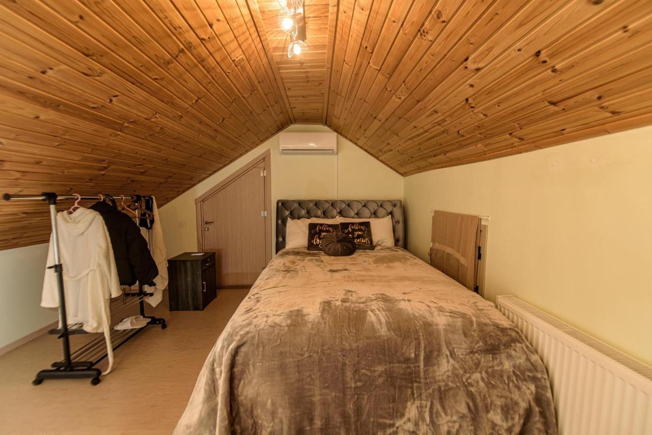 Aprosmeno Jacuzzi House 2 Daire Agros Dış mekan fotoğraf
